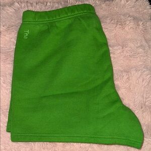 Aritzia TNA Green Comfy Shorts